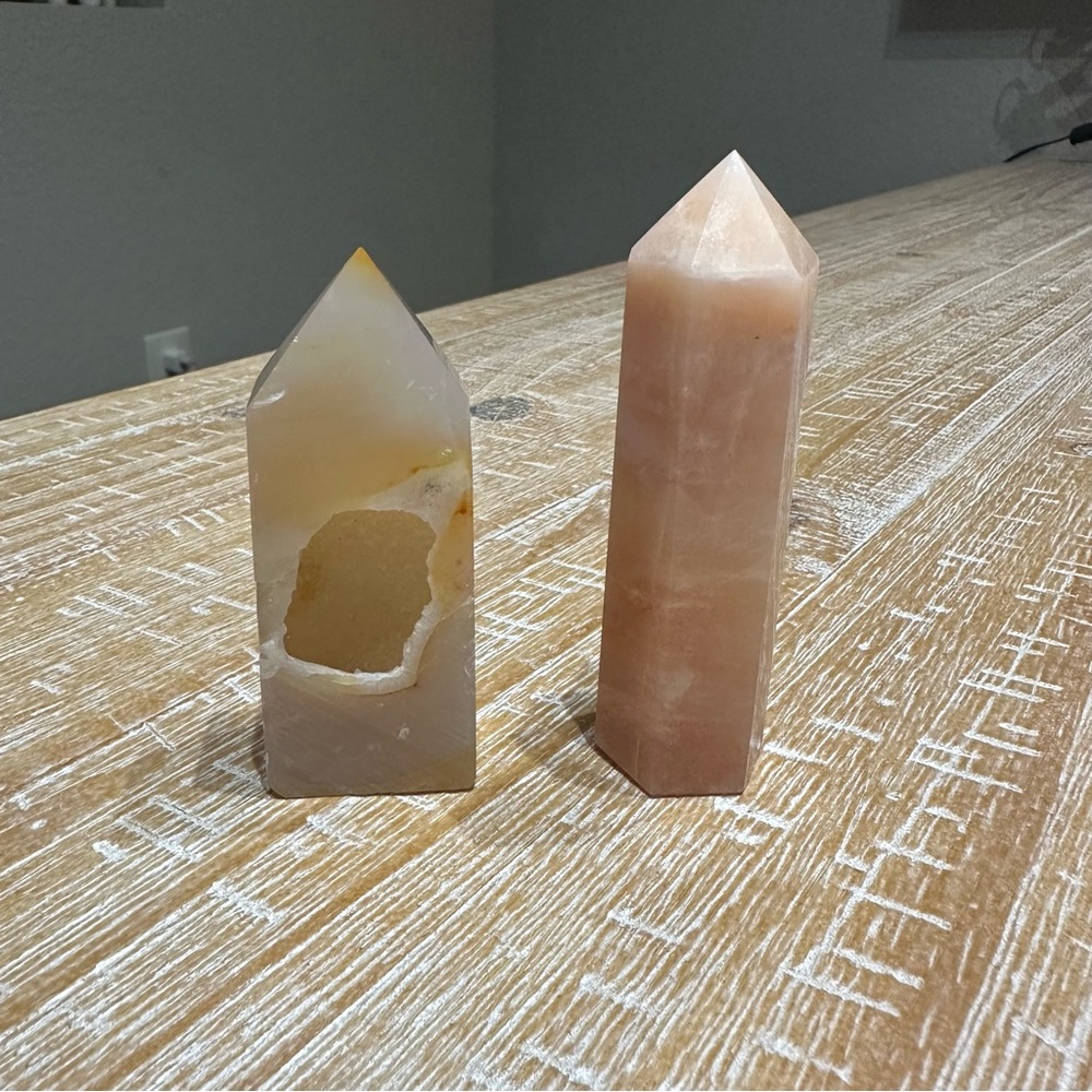 Bundle of 2 crystal towers - Druzy Agate & Peach Calcite